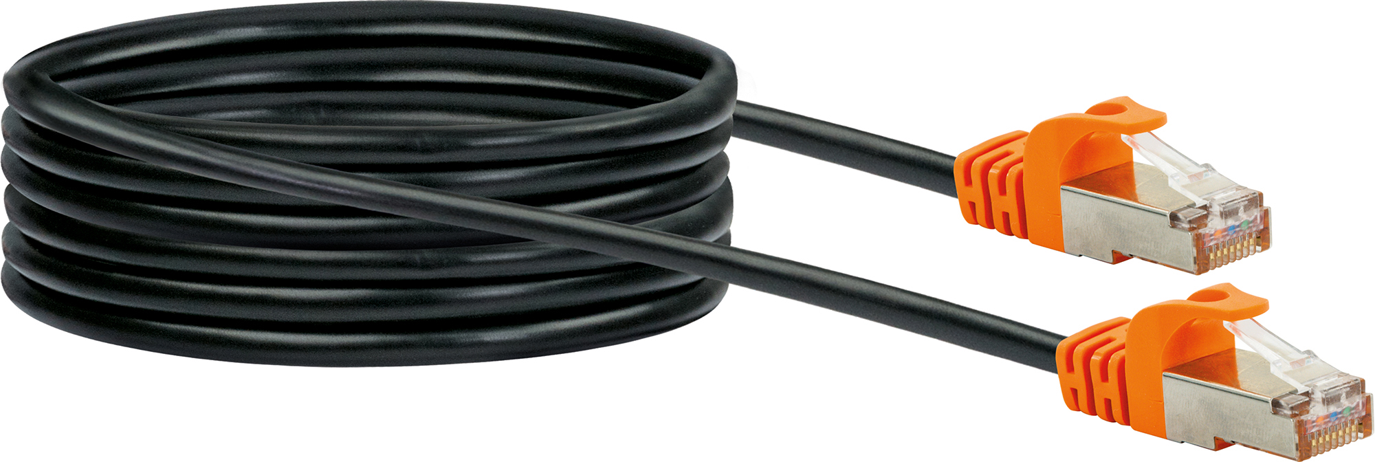 Cavo di rete nero arrotolato con connettori arancioni.