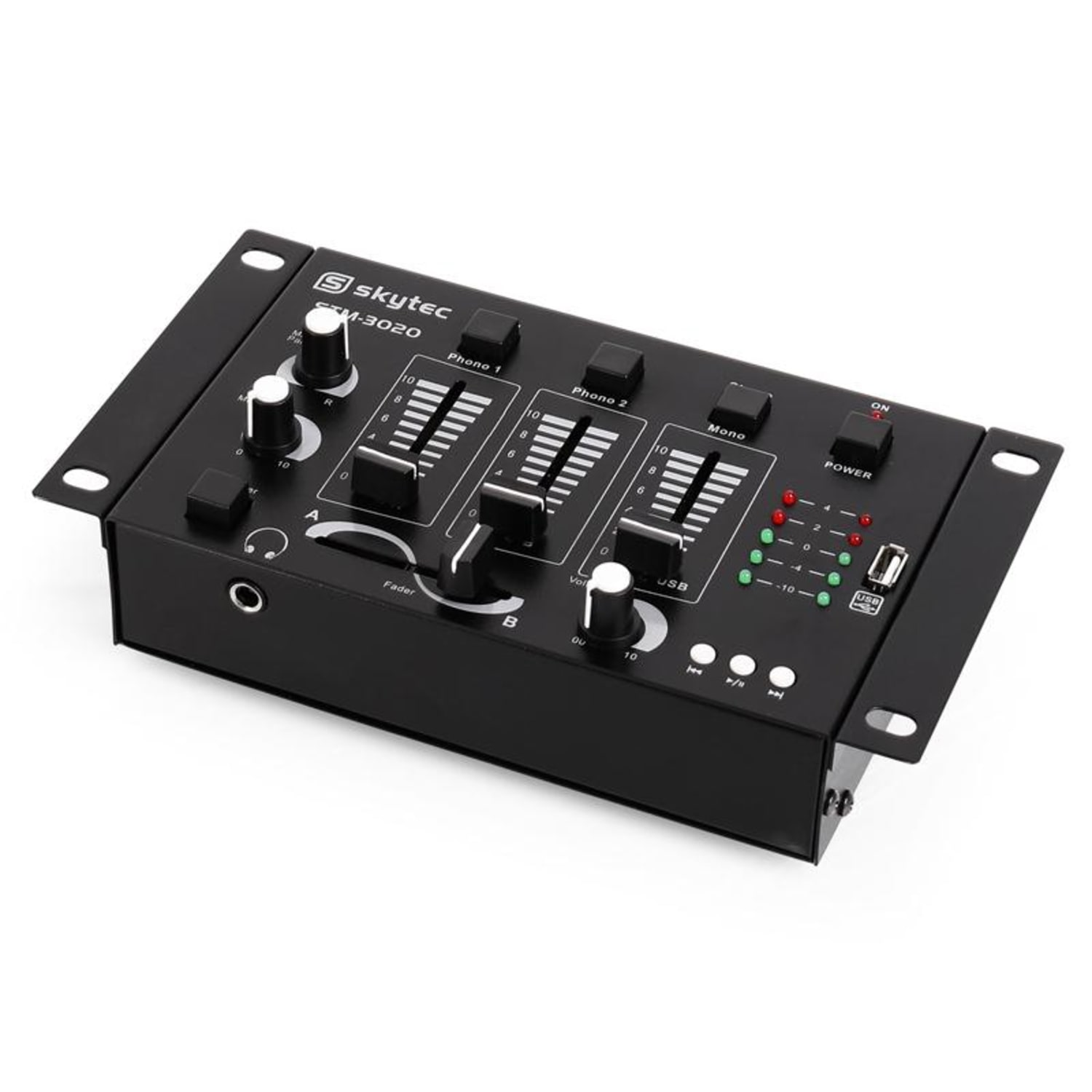 Table de mixage DJ noire avec plusieurs boutons, faders et port USB. Fond blanc.
