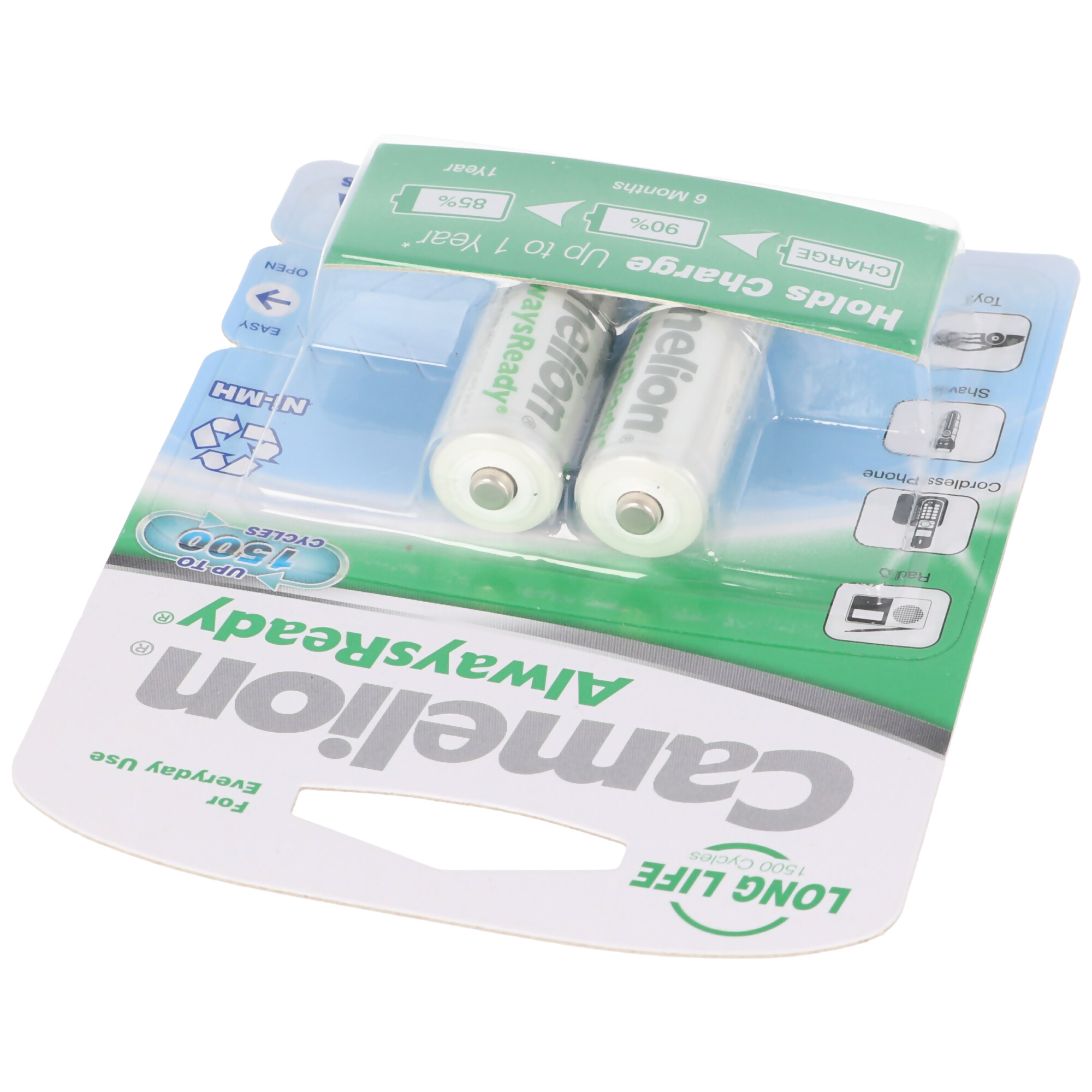 Two AA batteries in a blister pack, with text about charge and usage.