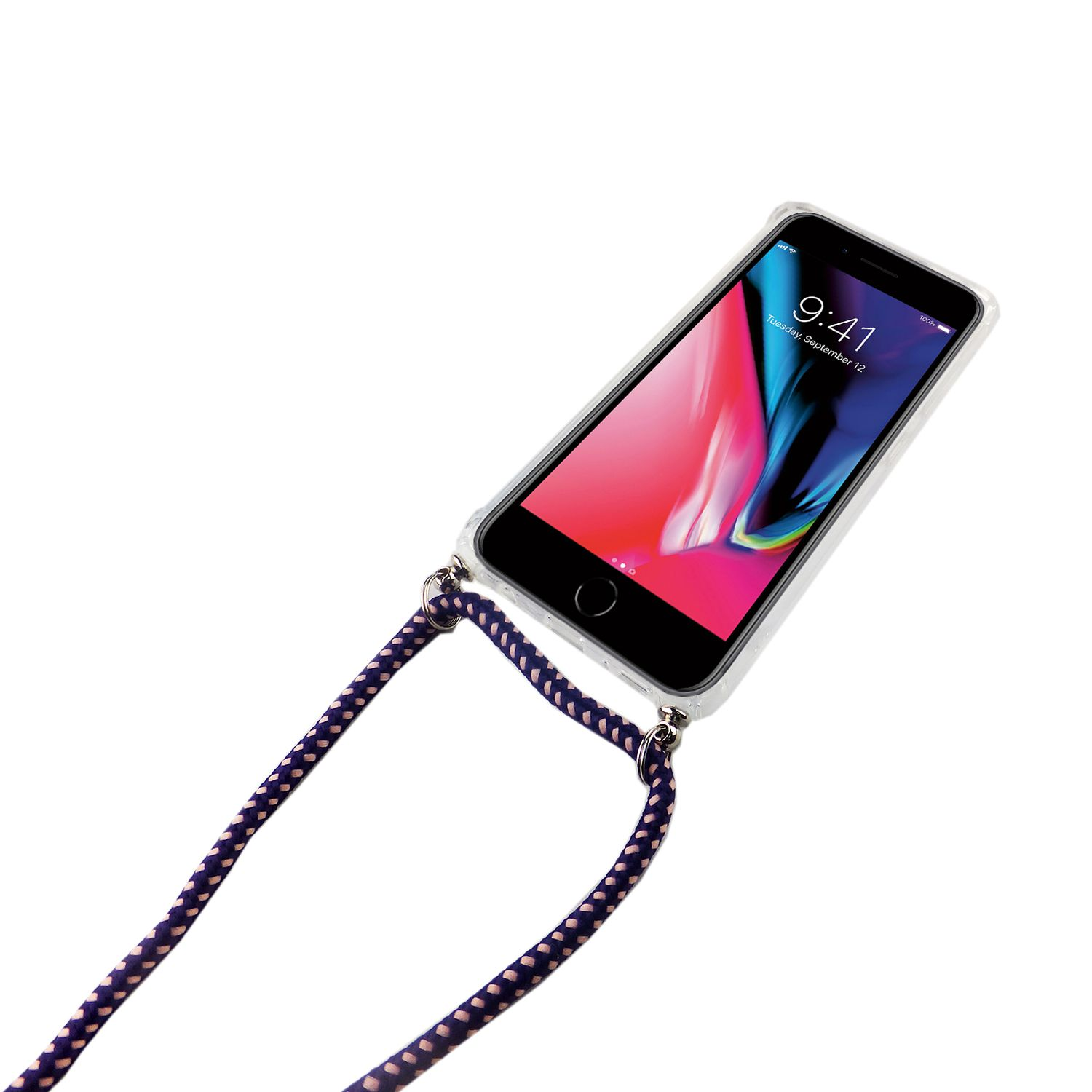 Schwarzes Telefon mit Trageriemen, in einer transparenten Hülle. Weißer Hintergrund.
