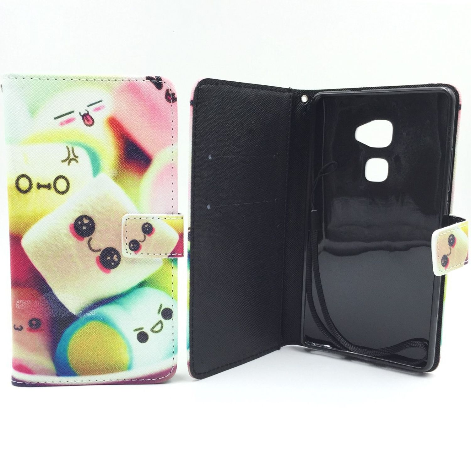 Handyhülle mit Marshmallow-Design. Geöffnet, mit Telefon darin. Weißer Hintergrund.