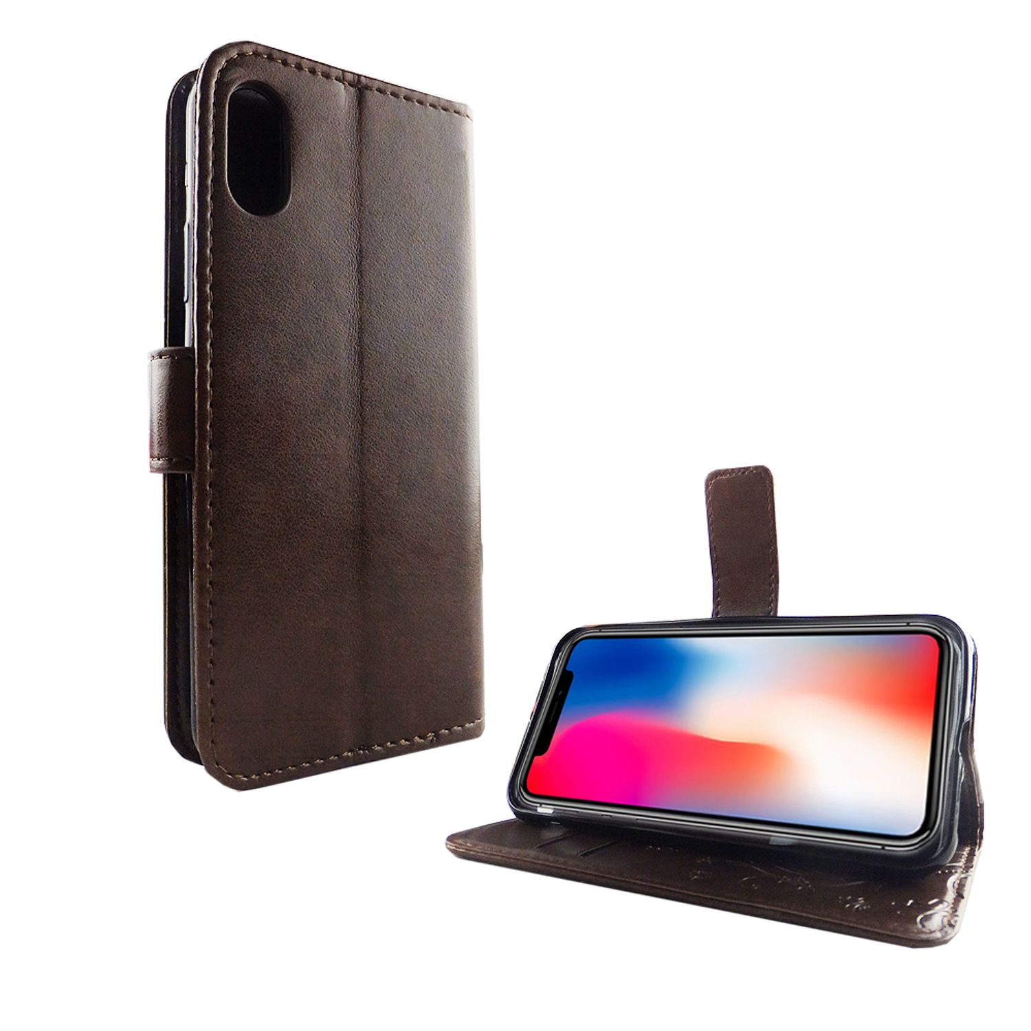Braune Leder-Handyhülle, offen. Telefon innen. Weißer Hintergrund. Winkelansicht.