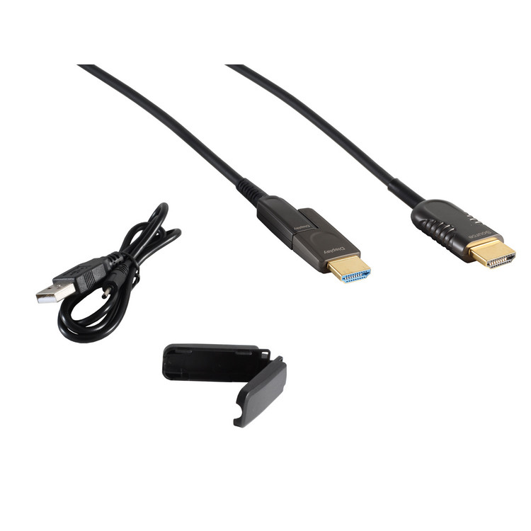 Schwarze HDMI-Kabel, USB-Kabel und eine schwarze Kunststoffabdeckung auf weißem Hintergrund.