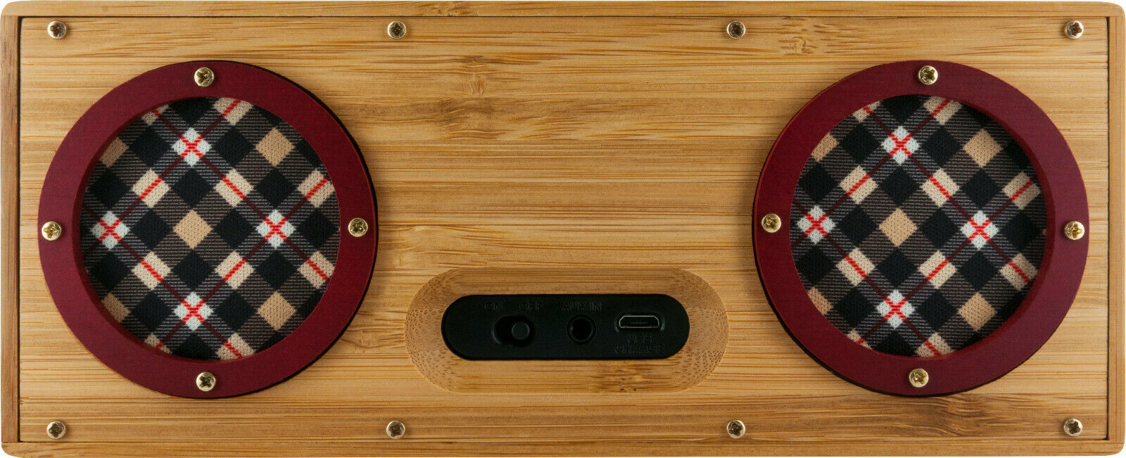 Lautsprecher aus Holz mit karierten Lautsprecherabdeckungen und Anschlüssen. Weißer Hintergrund.