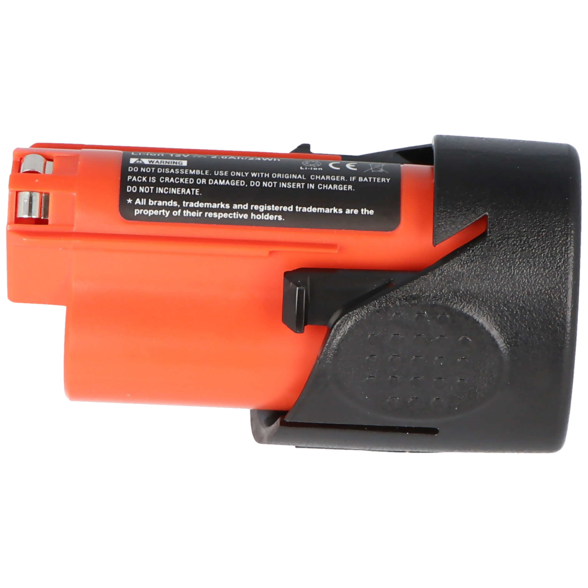 Ein orange-schwarzer Akku mit Etikett. Der Akku befindet sich in einem schwarzen Halter.