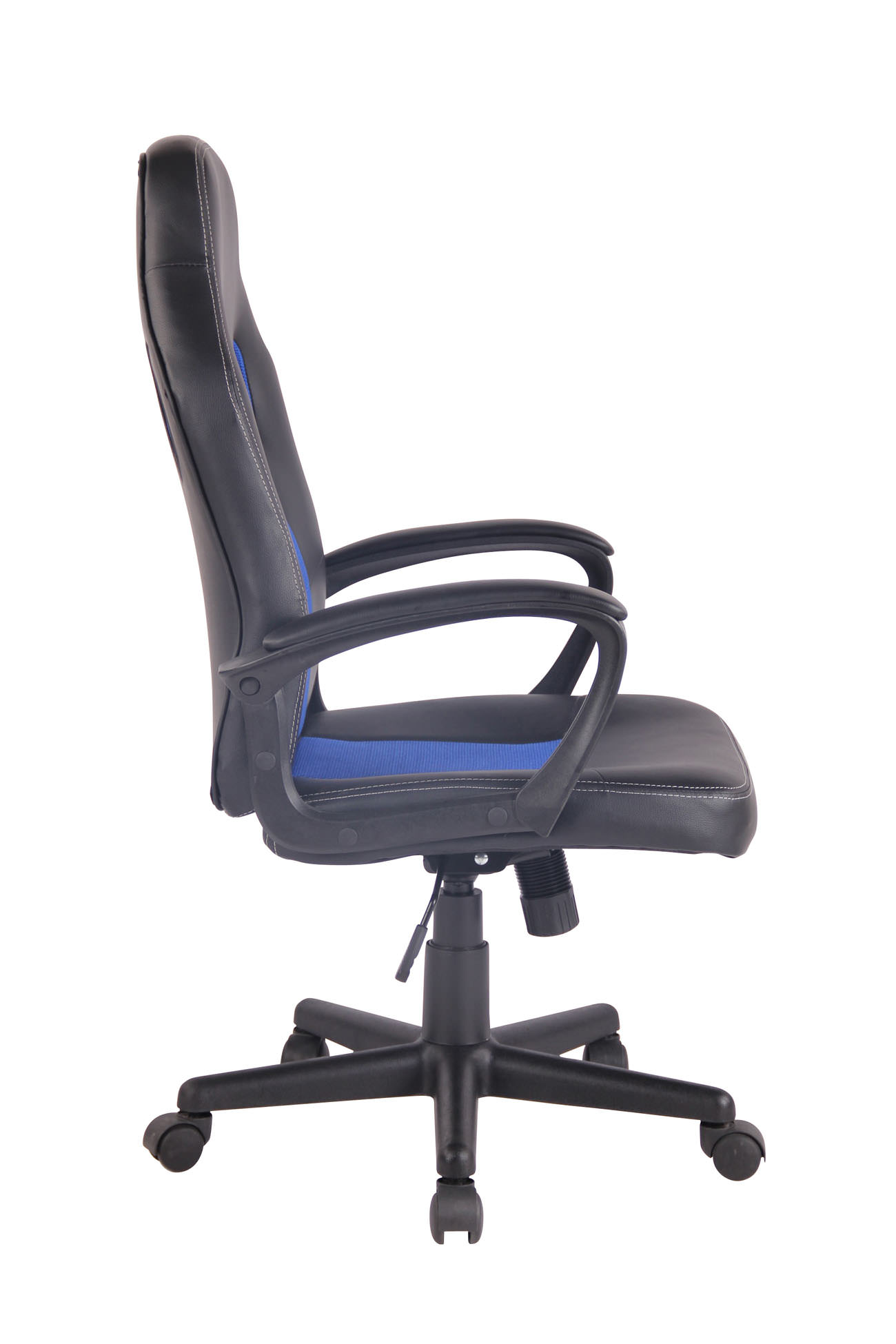 Schwarz-blauer Bürostuhl. Seitenansicht eines hochlehnigen Stuhls mit schwarzem Gestell.