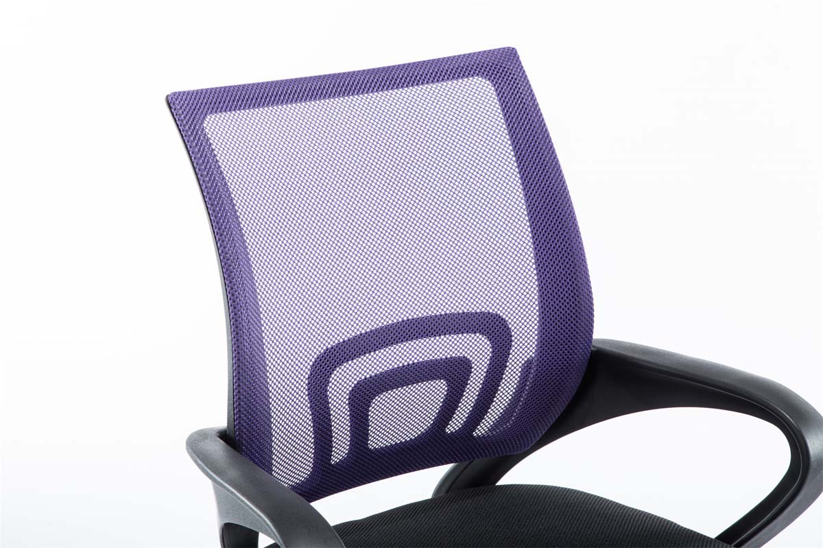 Bürostuhlrücken mit lila Mesh-Design auf schwarzem Rahmen.