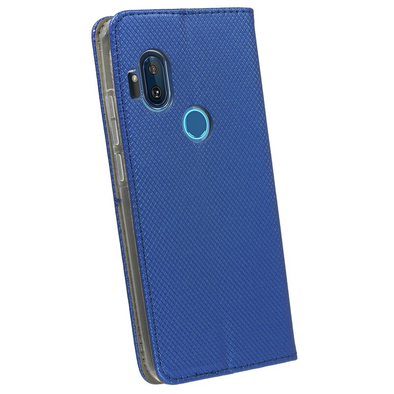Eine blaue Handyhülle mit einem Telefon darin, das den Bildschirm zeigt.