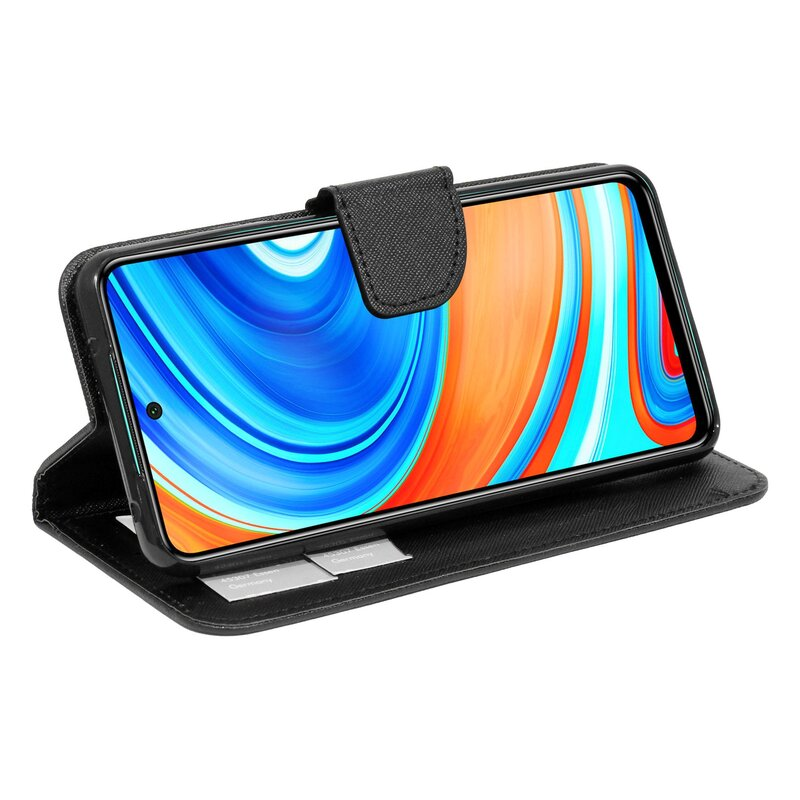 Geöffnete schwarze Handyhülle mit Telefon. Bildschirm zeigt Orange und Schwarz. Schwarzer Riemen. Weißer Hintergrund.