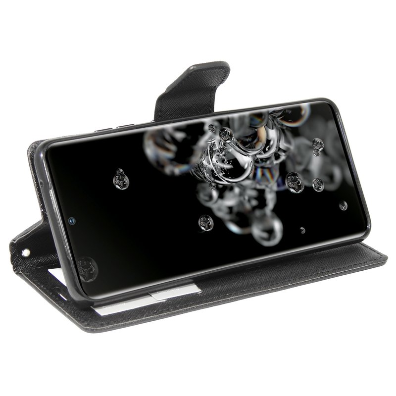 Telefon in einer Hülle mit einem Bildschirm, der Wasserblasen zeigt. Die Hülle ist geöffnet auf weißem Hintergrund.
