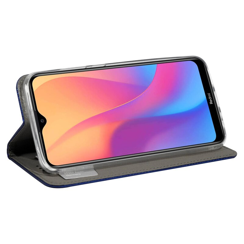 Blaue Handyhülle mit Telefon. Der Telefonbildschirm ist eingeschaltet. Die Hülle ist geöffnet.