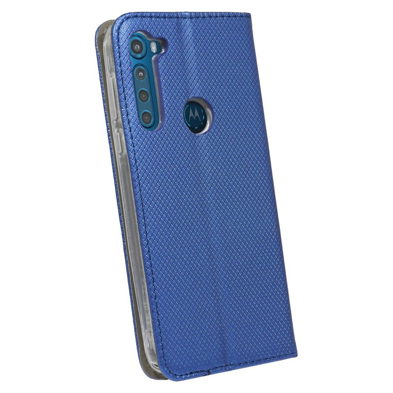 Eine blaue Handyhülle mit strukturiertem Muster. Das Telefon ist ein Motorola-Gerät.