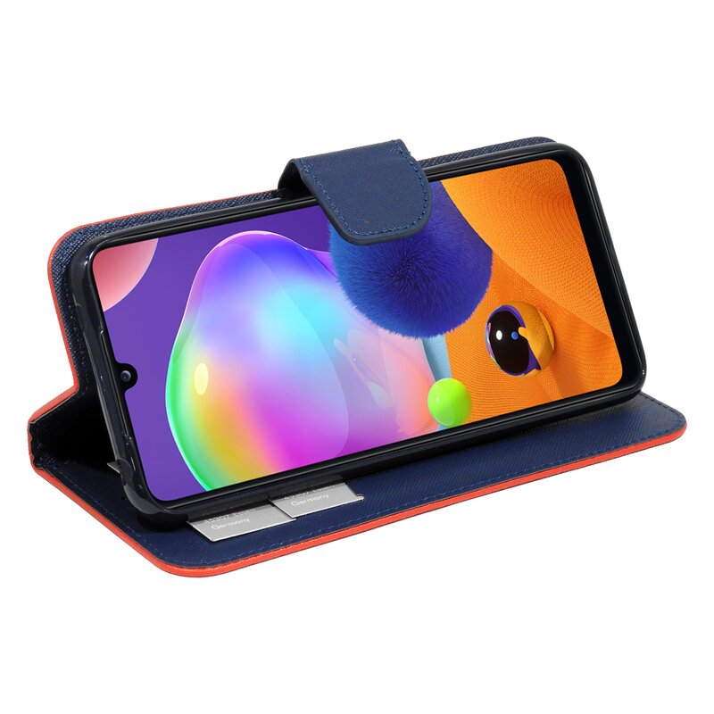Offene Handyhülle mit blauem Deckel, orangefarbenem Innenraum. Telefonbildschirm sichtbar. Dunkelblauer Verschluss.