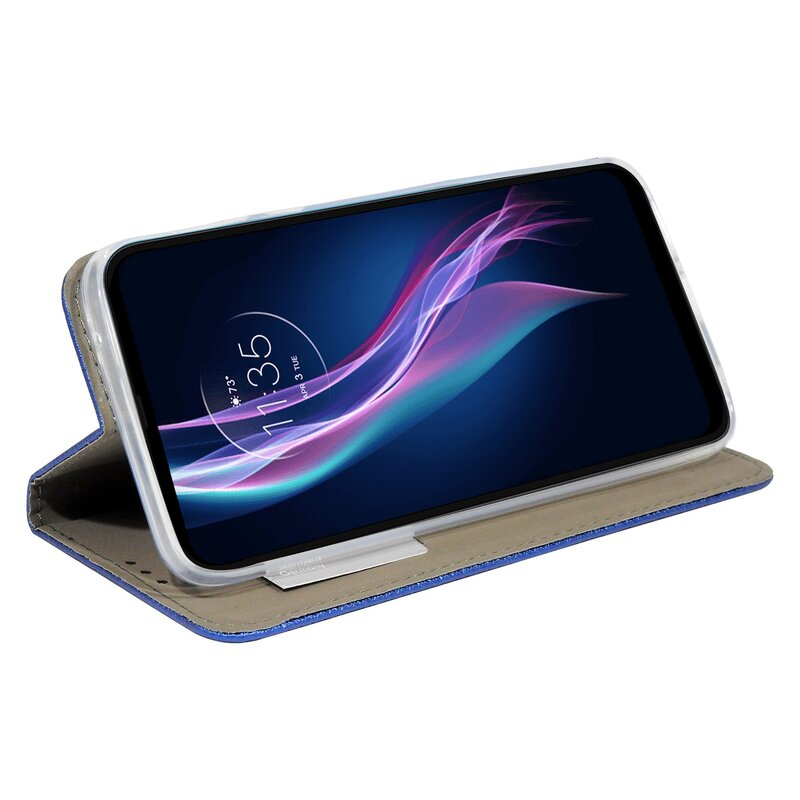 Blaue Handyhülle mit Telefonbildschirm, der ein blaues und violettes Design zeigt. Weißer Hintergrund.