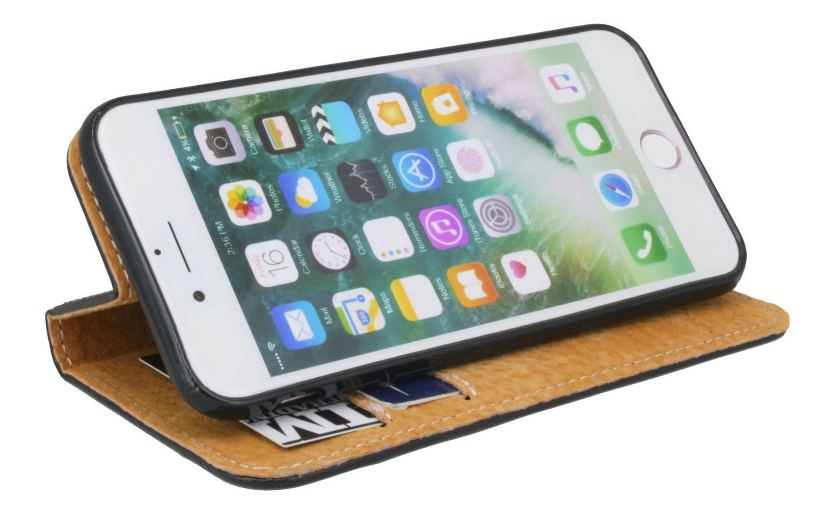Telefon in brauner Leder-Wallet-Hülle. Der Bildschirm zeigt App-Symbole.
