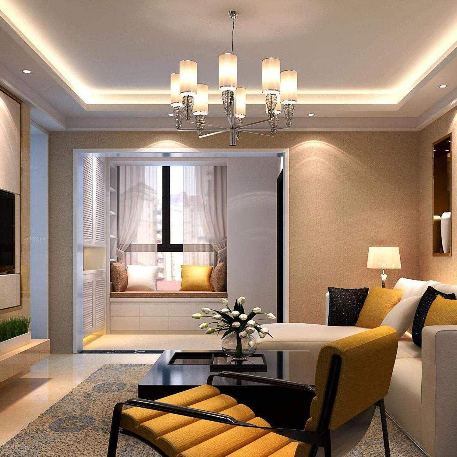 Un soggiorno elegante con lampadario, divani comodi e seduta in finestra.