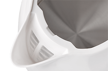 Wnętrze białego czajnika, pokazujące filtr i metalową podstawę. Tło jest czarne.