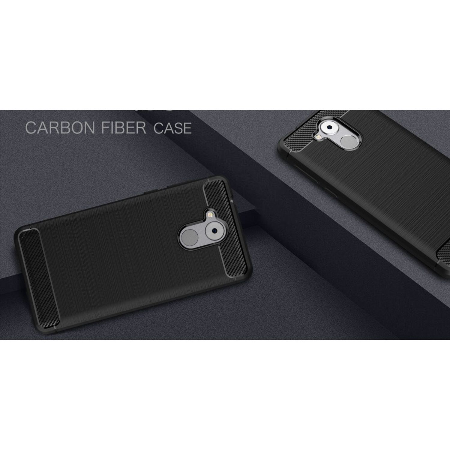 Schwarze Handyhüllen aus Kohlefaser. Der Text 'CARBON FIBER CASE' ist oben sichtbar. Dunkler Hintergrund.