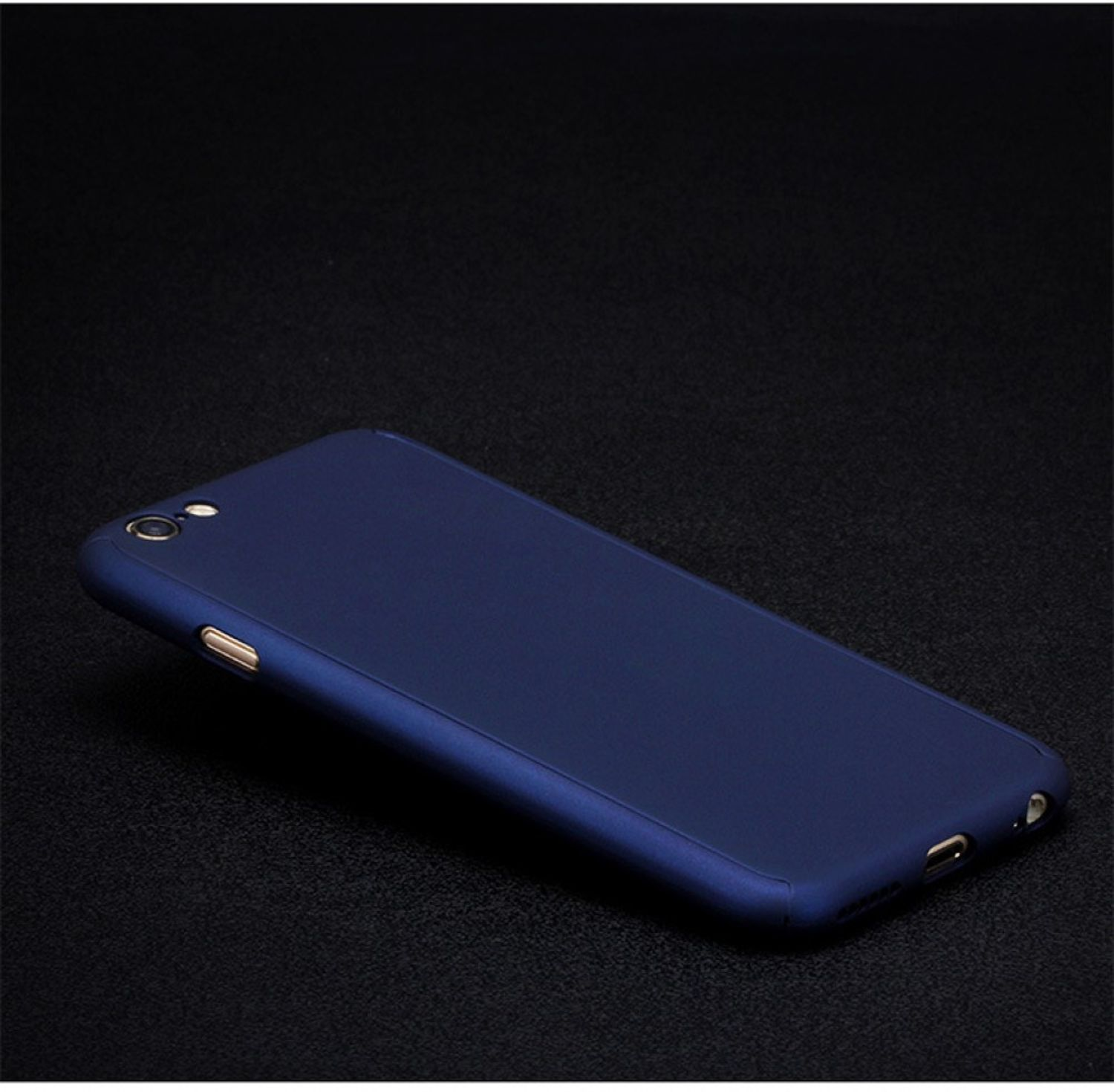 Blaues Telefon liegt auf einer dunklen Oberfläche. Das Telefon hat ein einfaches, schlankes Design mit glatter Oberfläche.