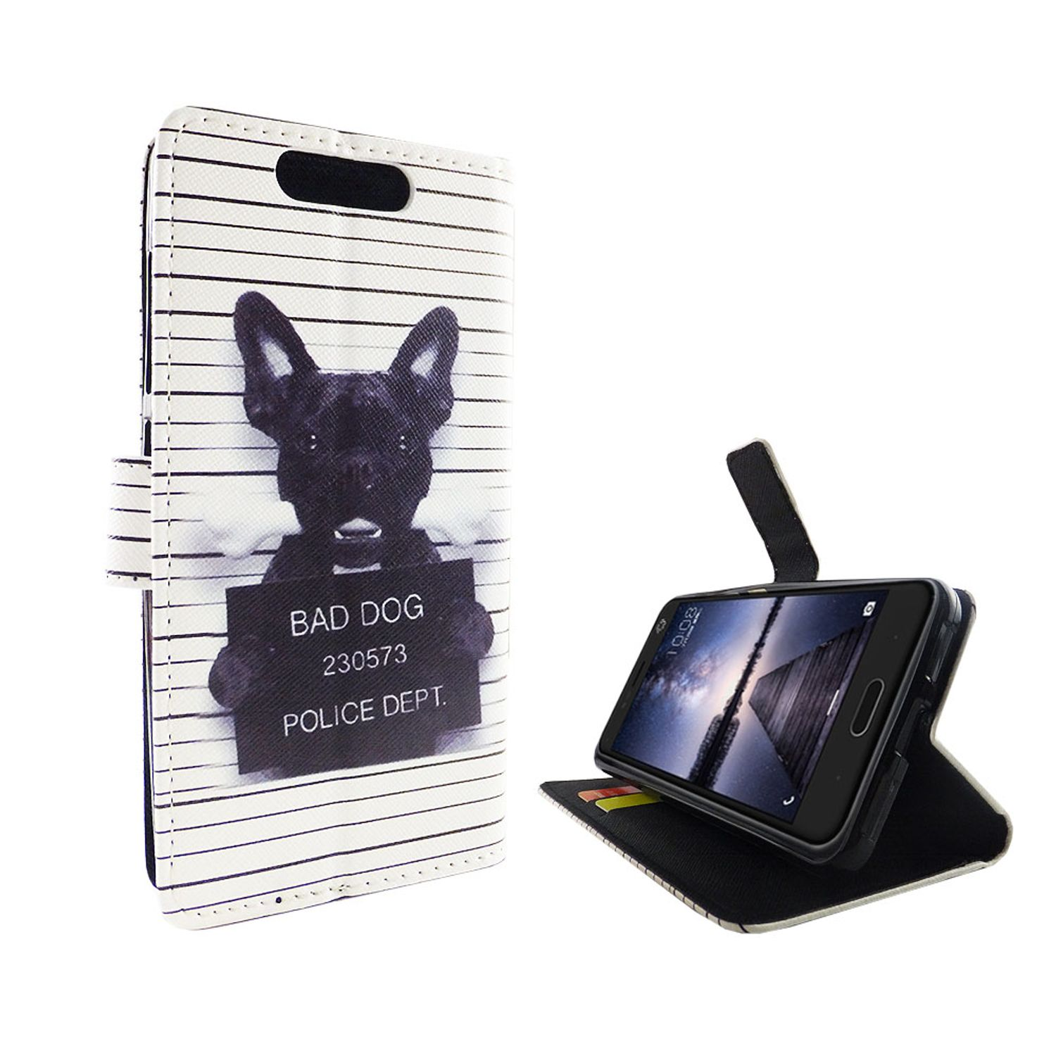 Eine Handyhülle mit einem schwarz-weißen Hundefoto-Design, offen mit einem Telefon darin.