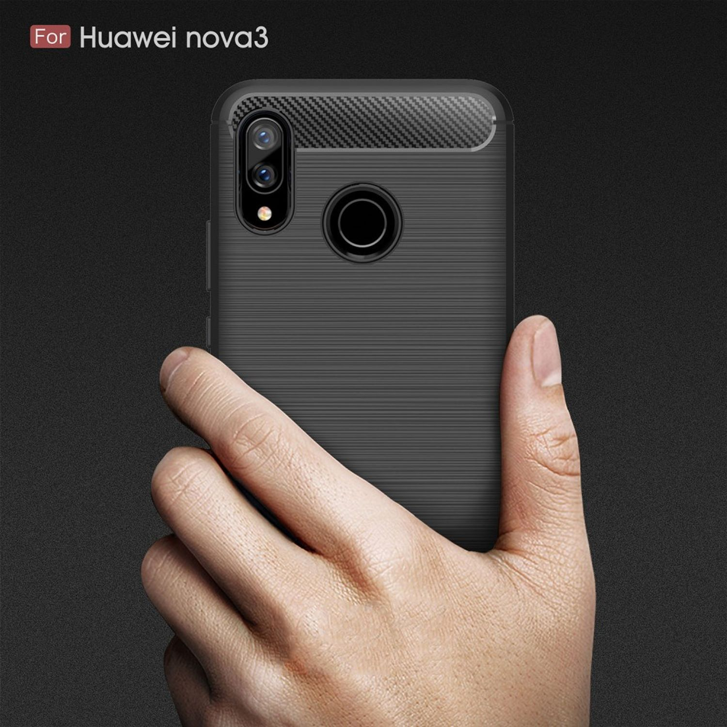 Hand hält Huawei-Telefon mit dunkler Hülle. Der Hintergrund ist dunkel.