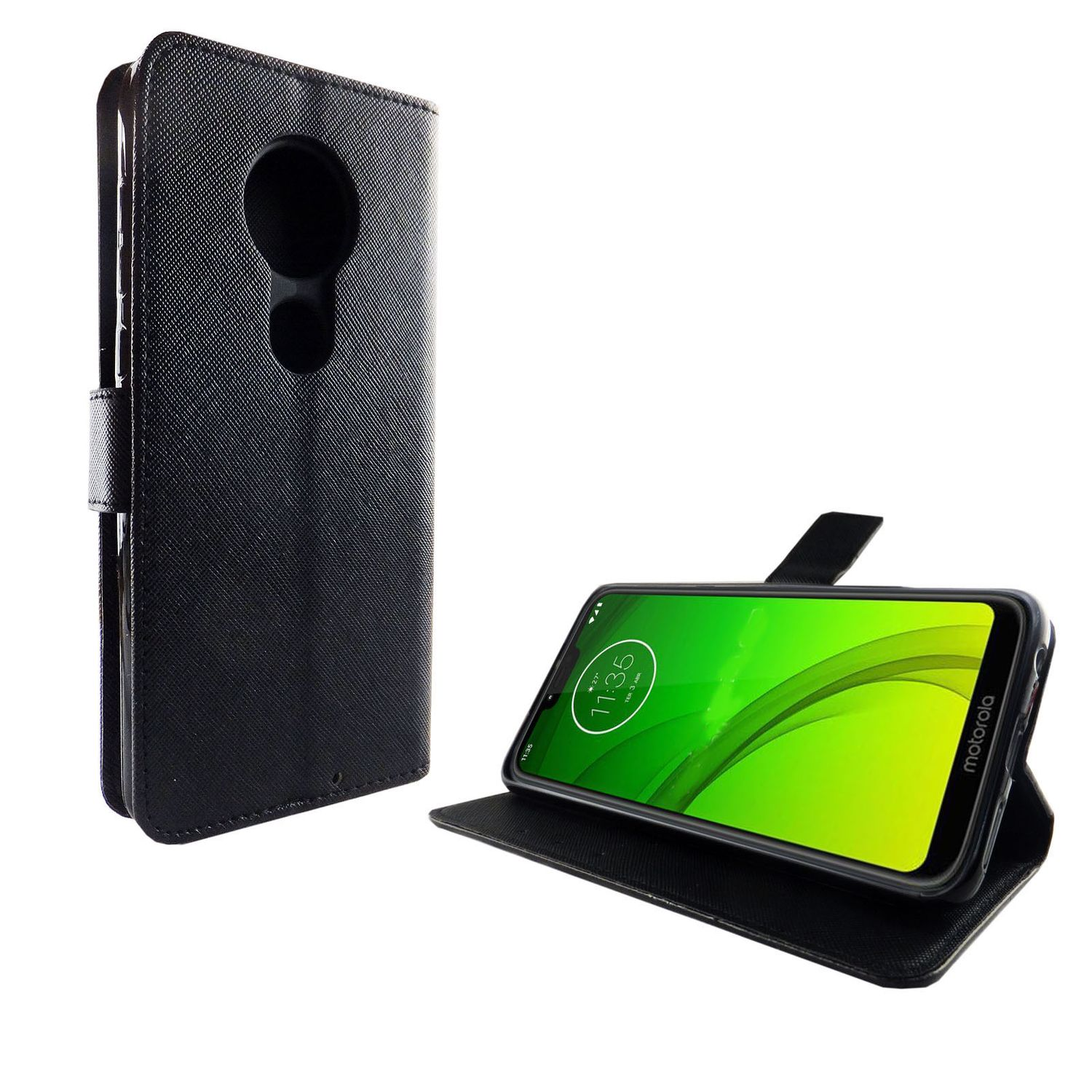 Eine schwarze lederartige Handyhülle, geöffnet, zeigt ein Telefon. Das Telefon zeigt die Uhrzeit. Der Hintergrund ist weiss.