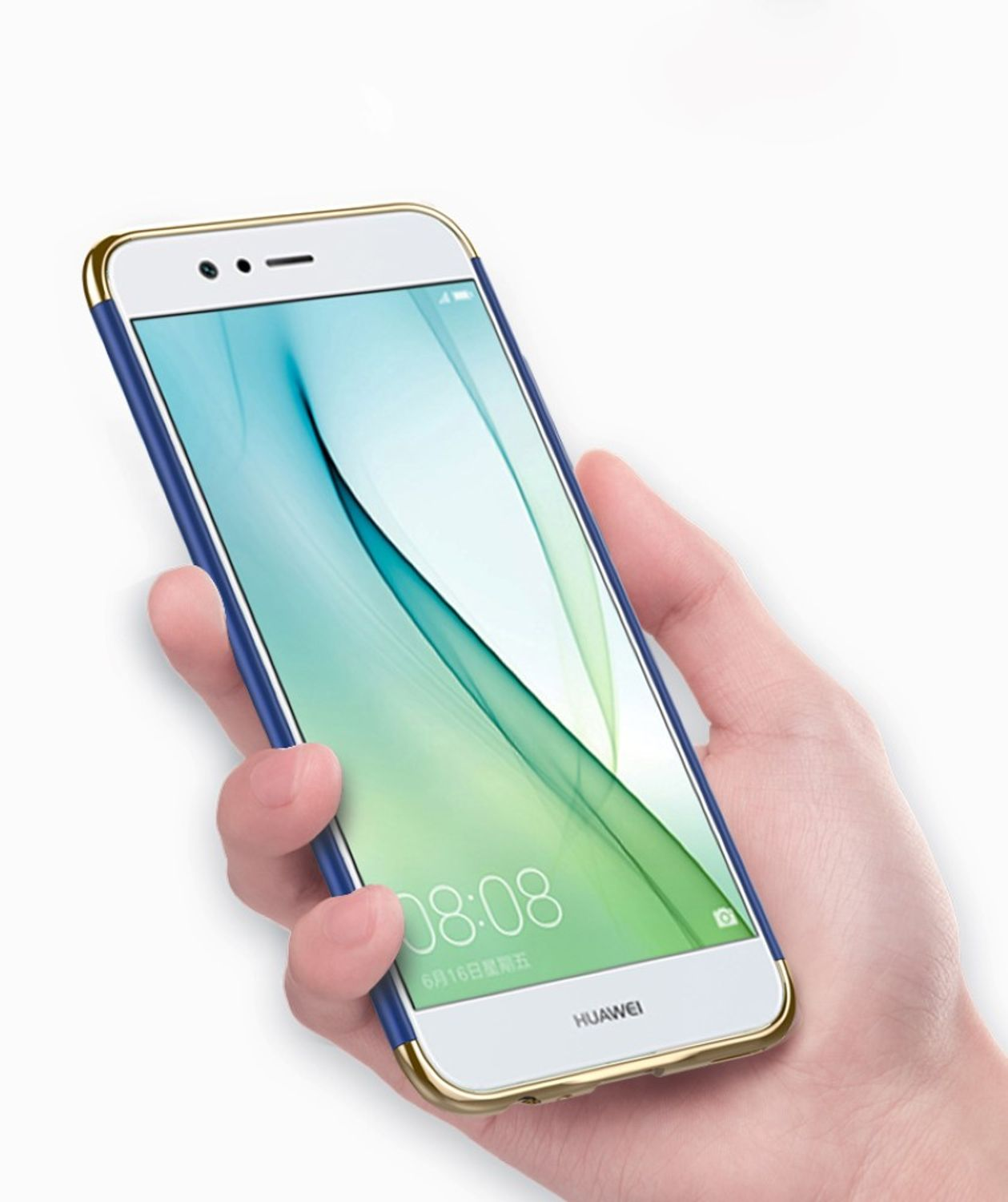Eine Hand hält ein Telefon mit einer blau-goldenen Hülle, der Bildschirm zeigt eine App.