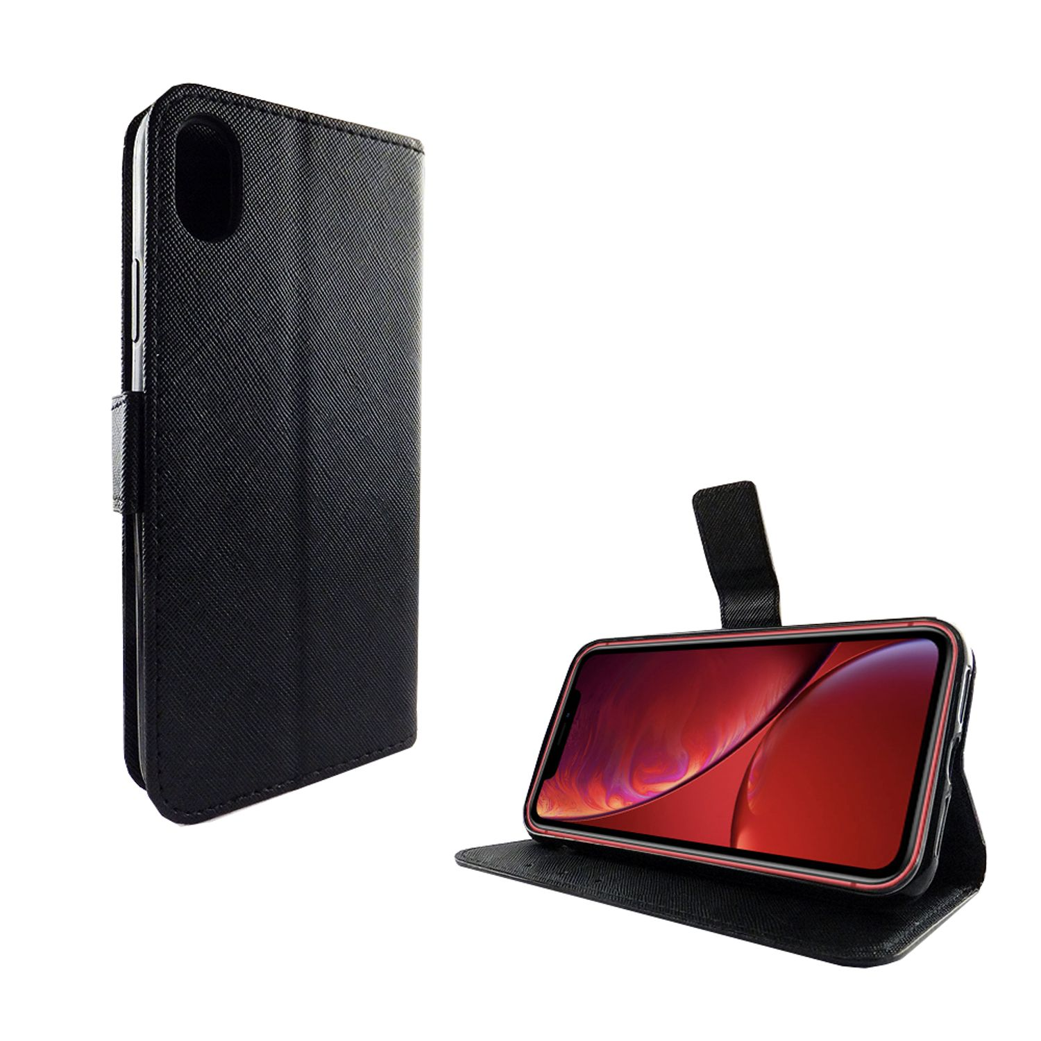 Schwarze Handyhülle geöffnet und geschlossen, mit einem Telefon im Inneren. Weißer Hintergrund.