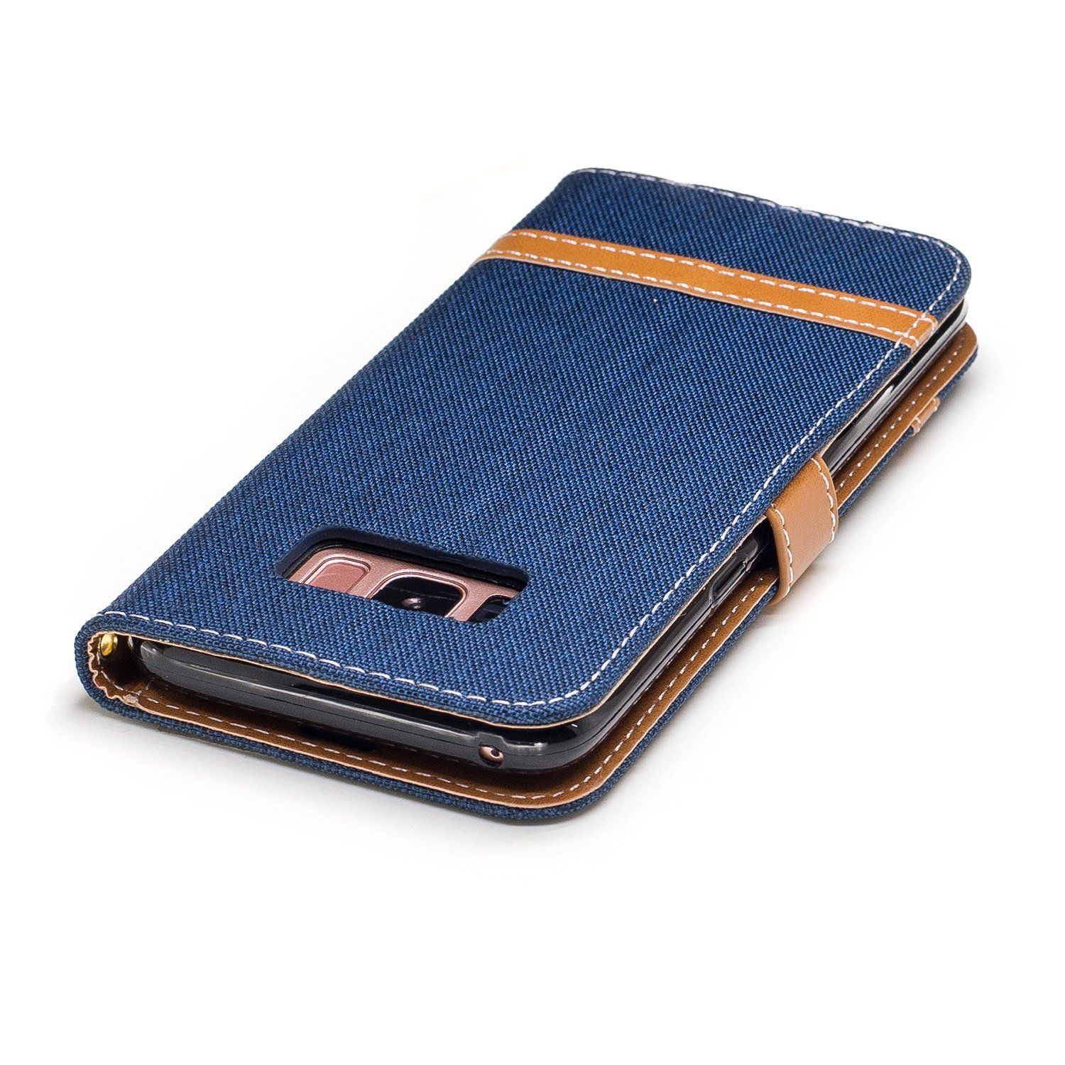 Eine blaue Jeans-Handyhülle, geschlossen, mit einem braunen Lederstreifen. Das Telefon ist drin.
