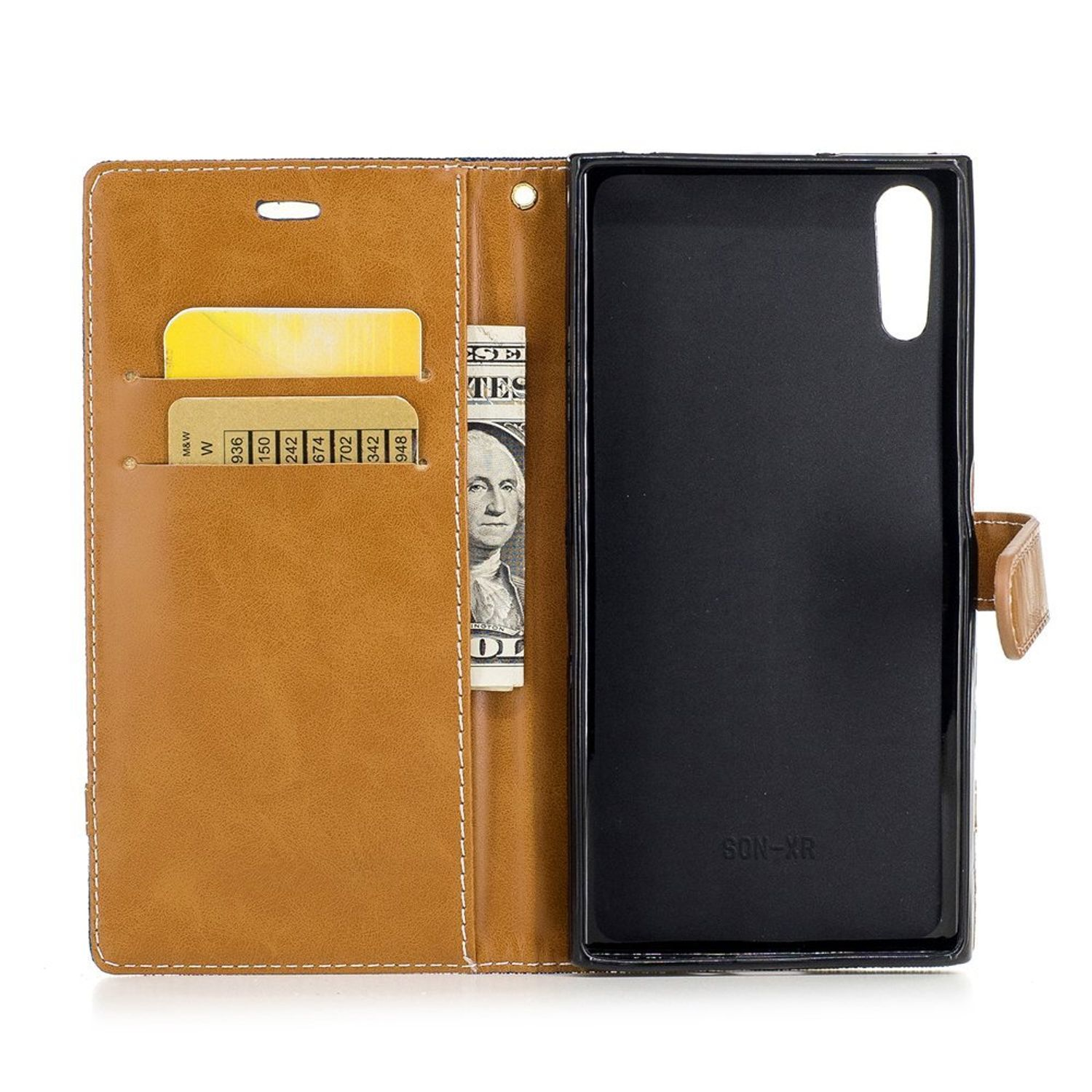 Geöffnete braune und schwarze Handy-Geldbörse, mit sichtbaren Karten und Geld, auf weißem Hintergrund.