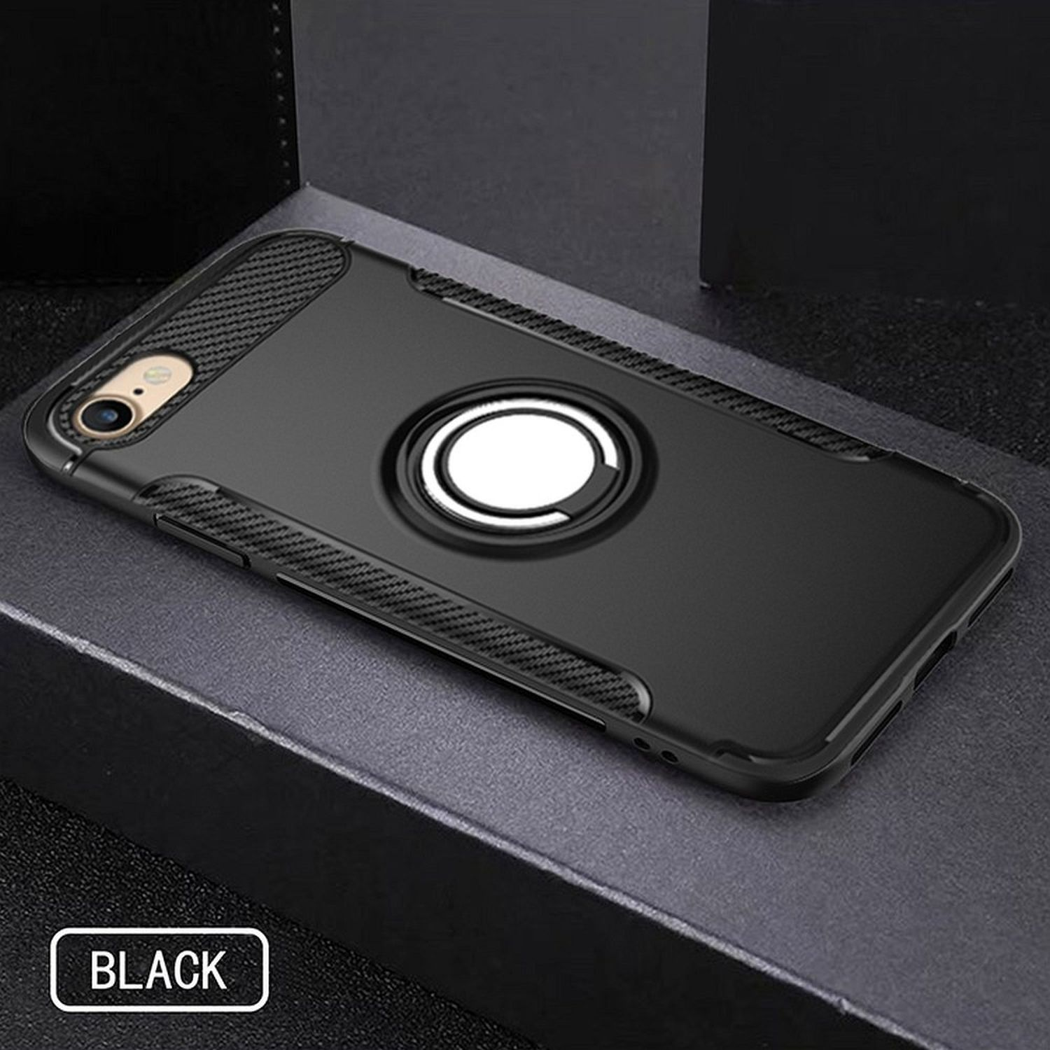 Eine schwarze Handyhülle mit einem Ringhalter, platziert auf einer dunklen Oberfläche mit dem Text 'BLACK'.