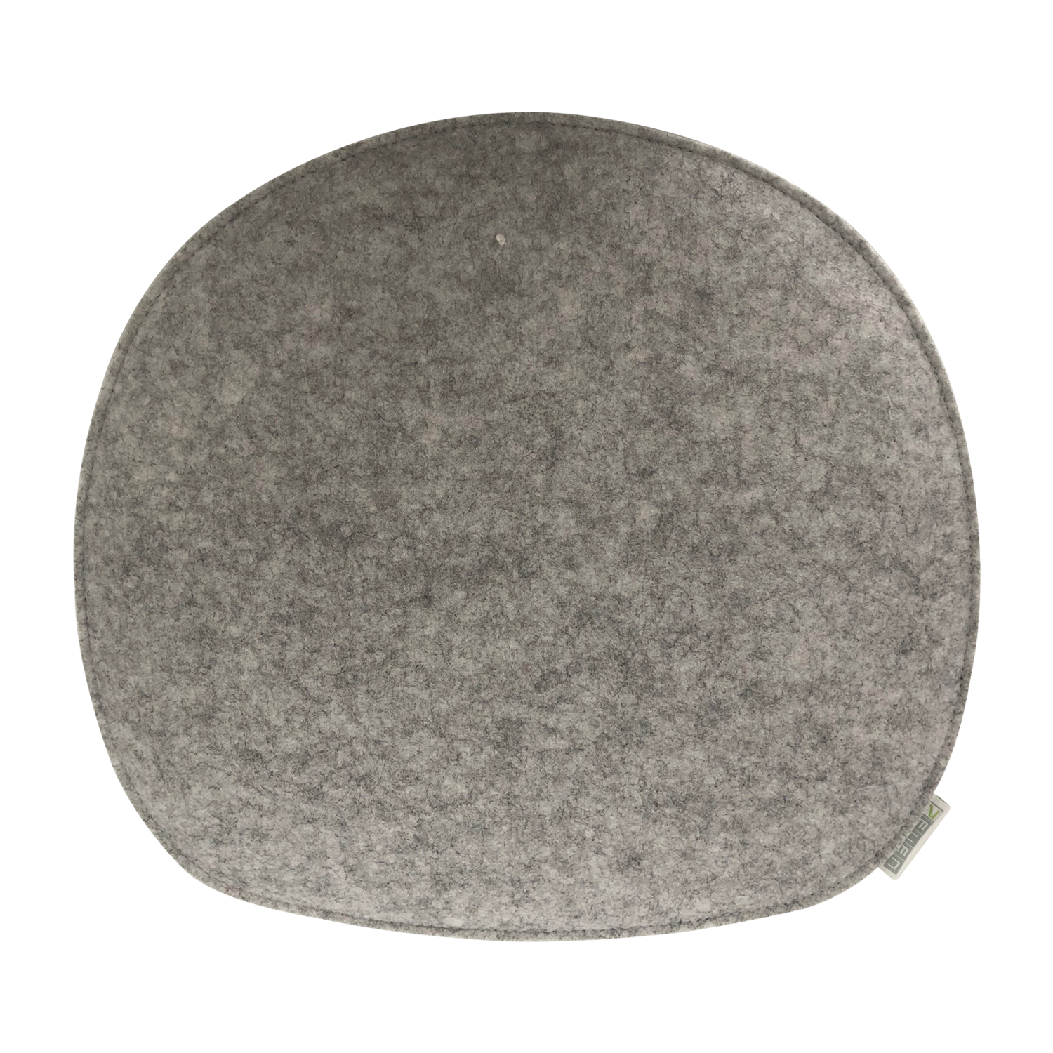 Rundes graues Filzsitzkissen mit einem kleinen Anhänger.
