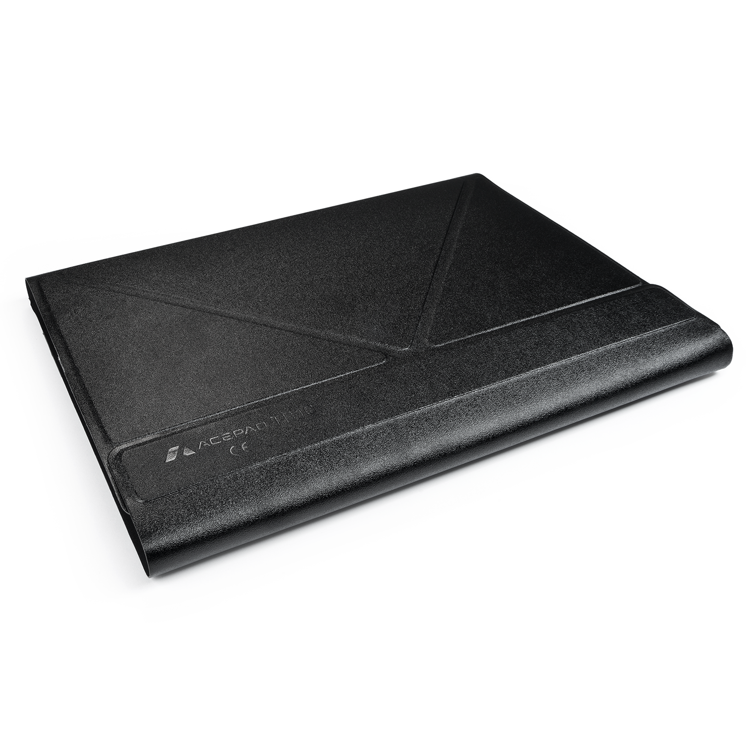 Schwarze, geschlossene Tablethülle. Die Hülle ist auf weißem Hintergrund. Das Gehäuse ist aus Leder.