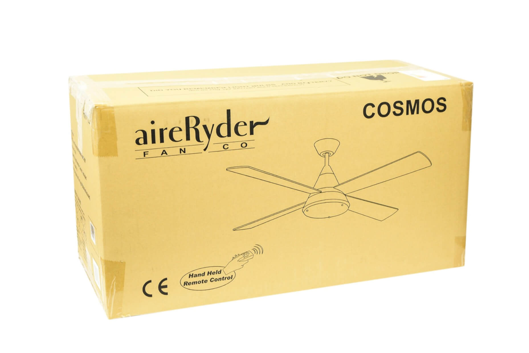 Scatola con ventola "aireRyder" ed etichetta "COSMOS". Disegno di una ventola a quattro pale. Sfondo bianco.