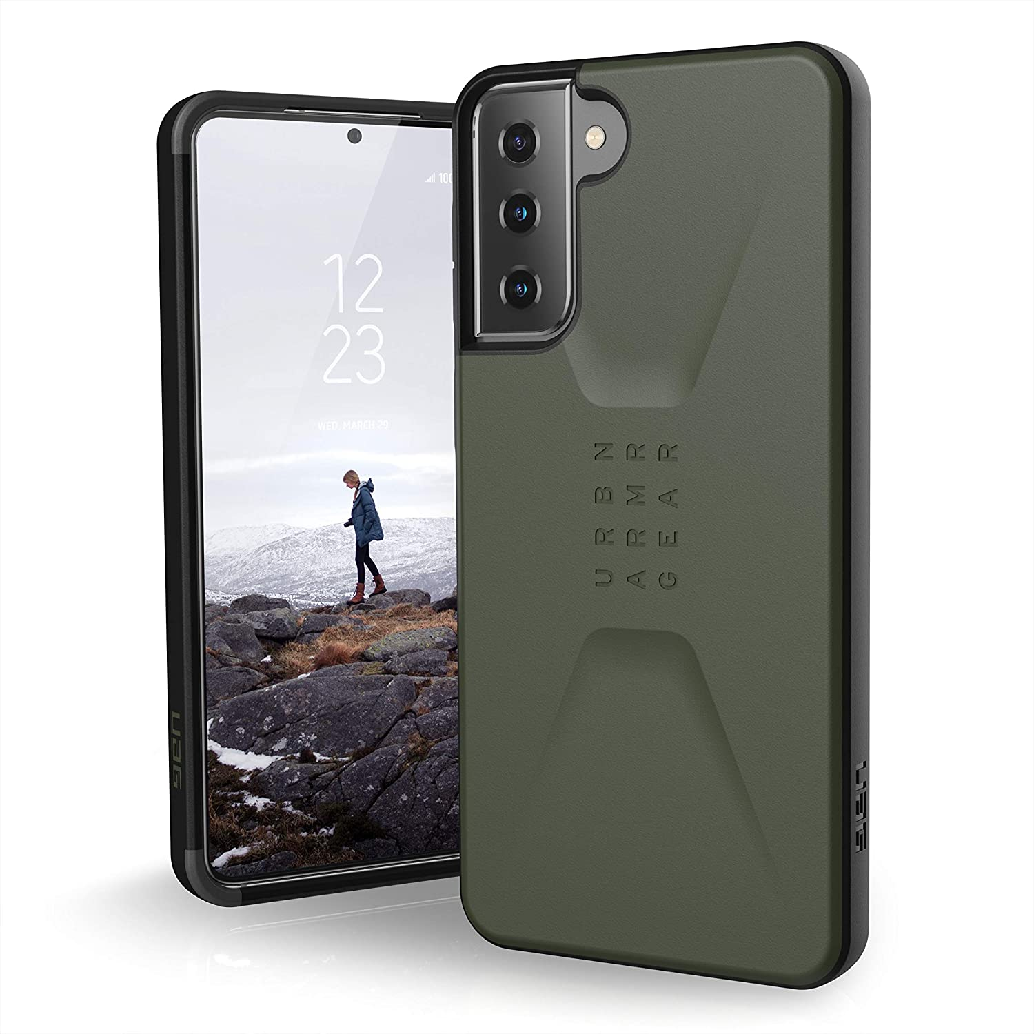 Smartphone in grün strukturierter Hülle, zeigt Datum und Person in verschneiter Landschaft.