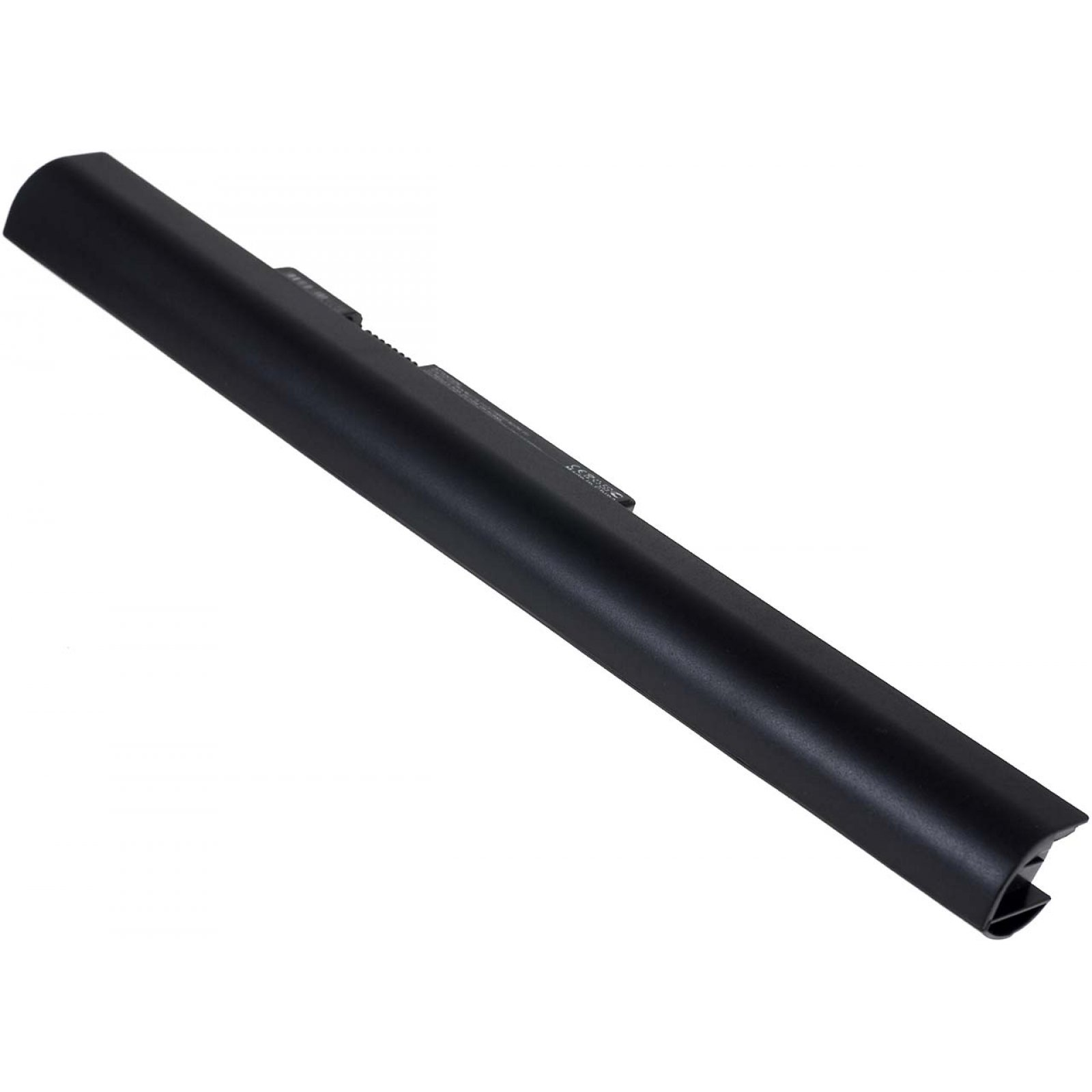 Batería negra de portátil, forma rectangular. Conectores y etiquetas. Fondo blanco.