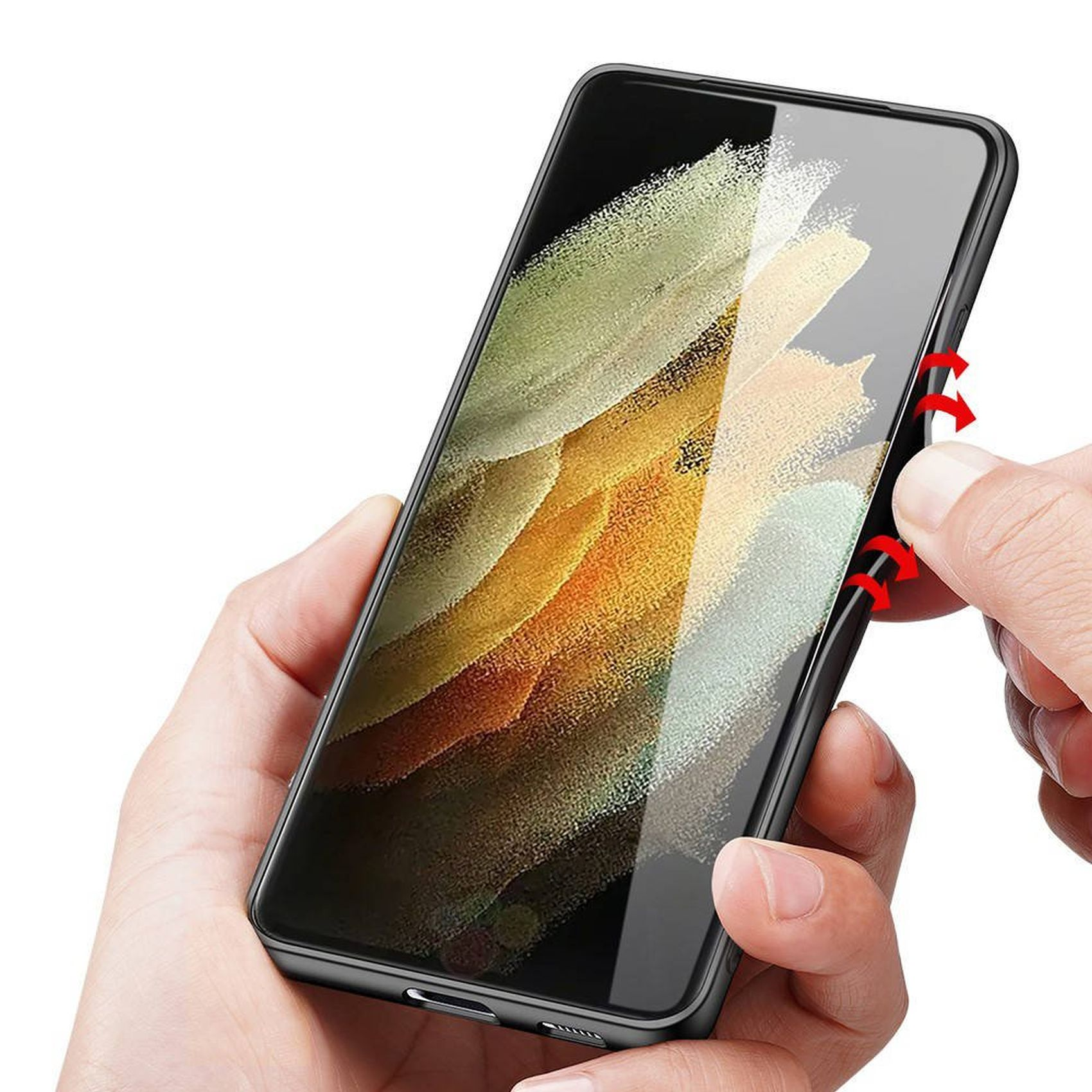 Hand hält schwarzes Telefon mit Hülle. Telefon zeigt farbenfrohen Bildschirm. Weißer Hintergrund.