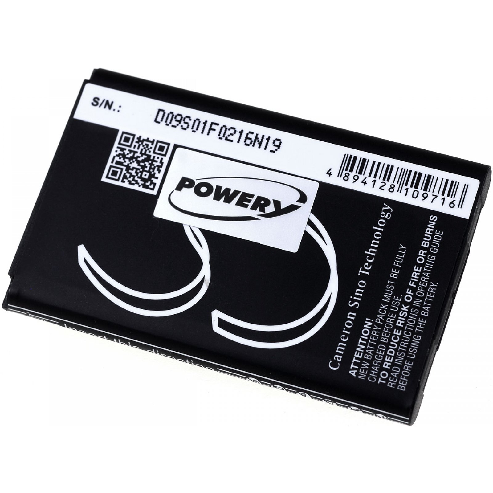 Batería negra con marcas blancas, texto y logotipo. Código QR y número de serie presentes.