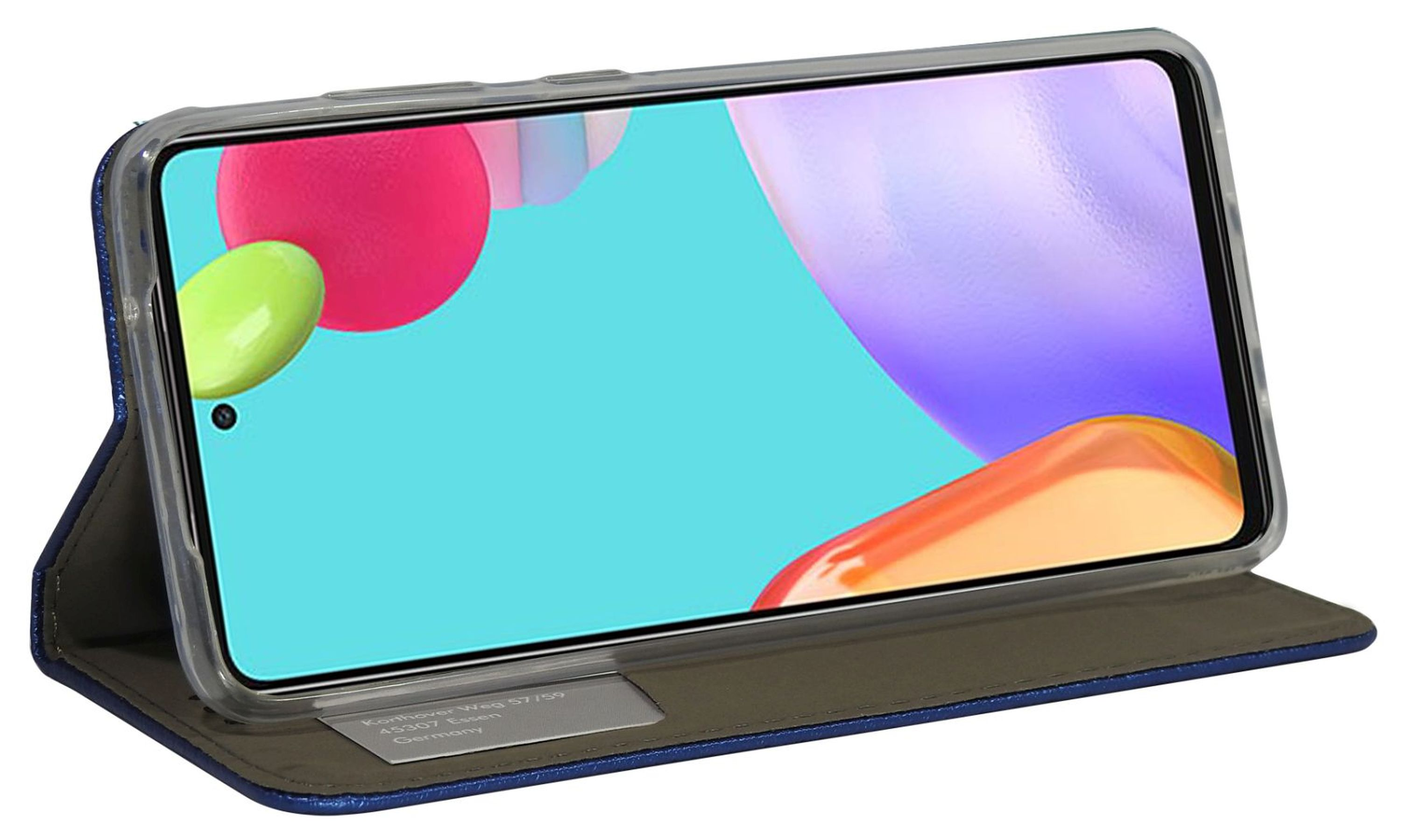 Offene blaue Handyhülle mit Telefon. Das Telefon zeigt einen bunten Hintergrund. Die Hülle hat einen dunkelblauen Lederbezug.