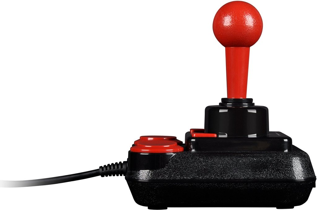 Roter Joystick mit rotem Kugelaufsatz, schwarzer Basis und angeschlossenem schwarzem Kabel.
