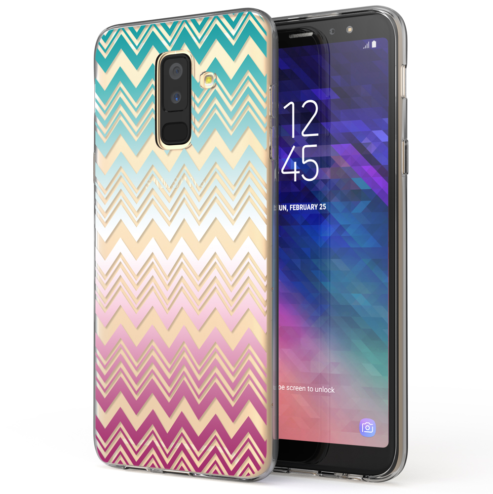 Ein Smartphone mit einer bunten Zickzackmuster-Hülle, weißer Hintergrund. Der Bildschirm zeigt die Uhrzeit.