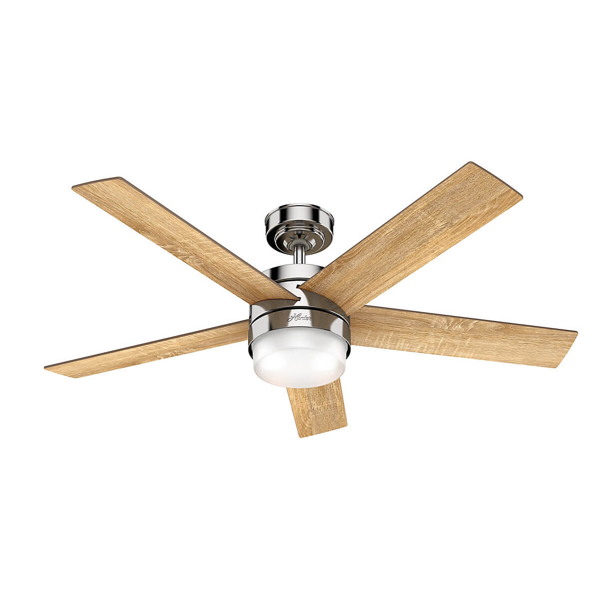 Deckenventilator mit fünf Holzflügeln und einer zentralen Leuchte. Der Ventilator ist aus.