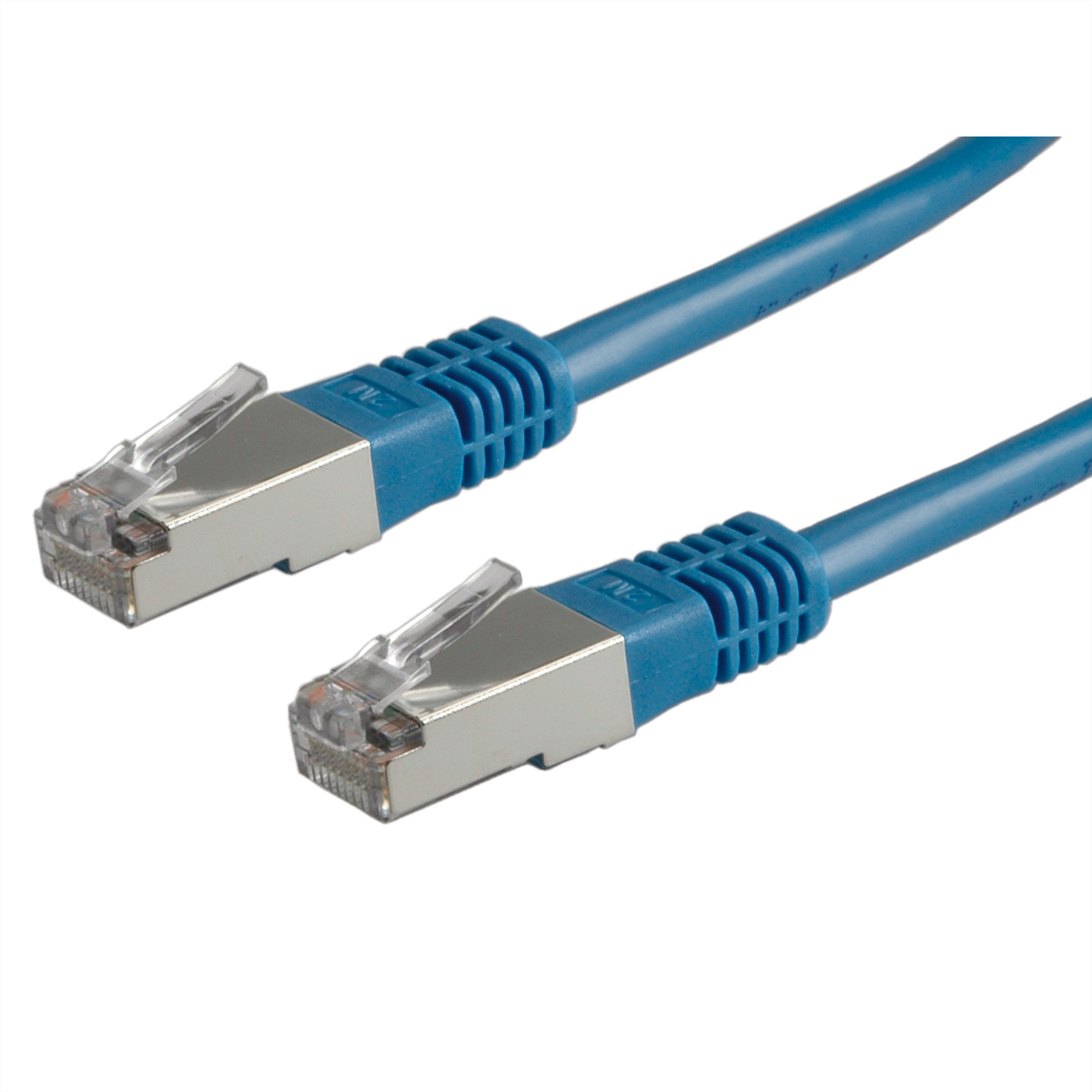 Blauwe Ethernet-kabels met zilveren connectoren, witte achtergrond.