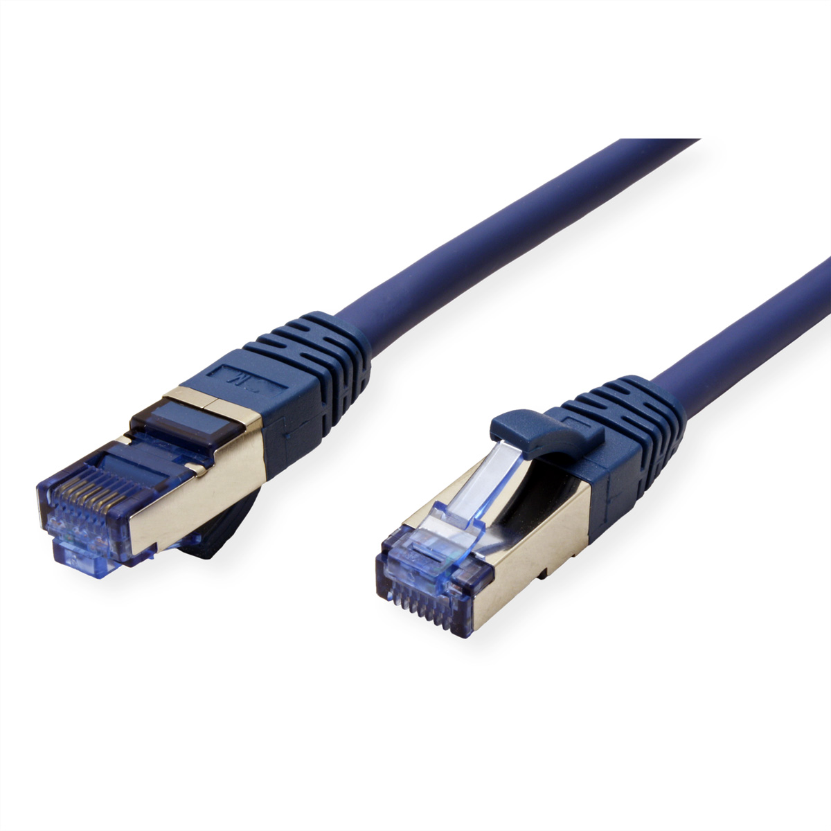Twee blauwe Ethernet-kabels met connectoren op een witte achtergrond.
