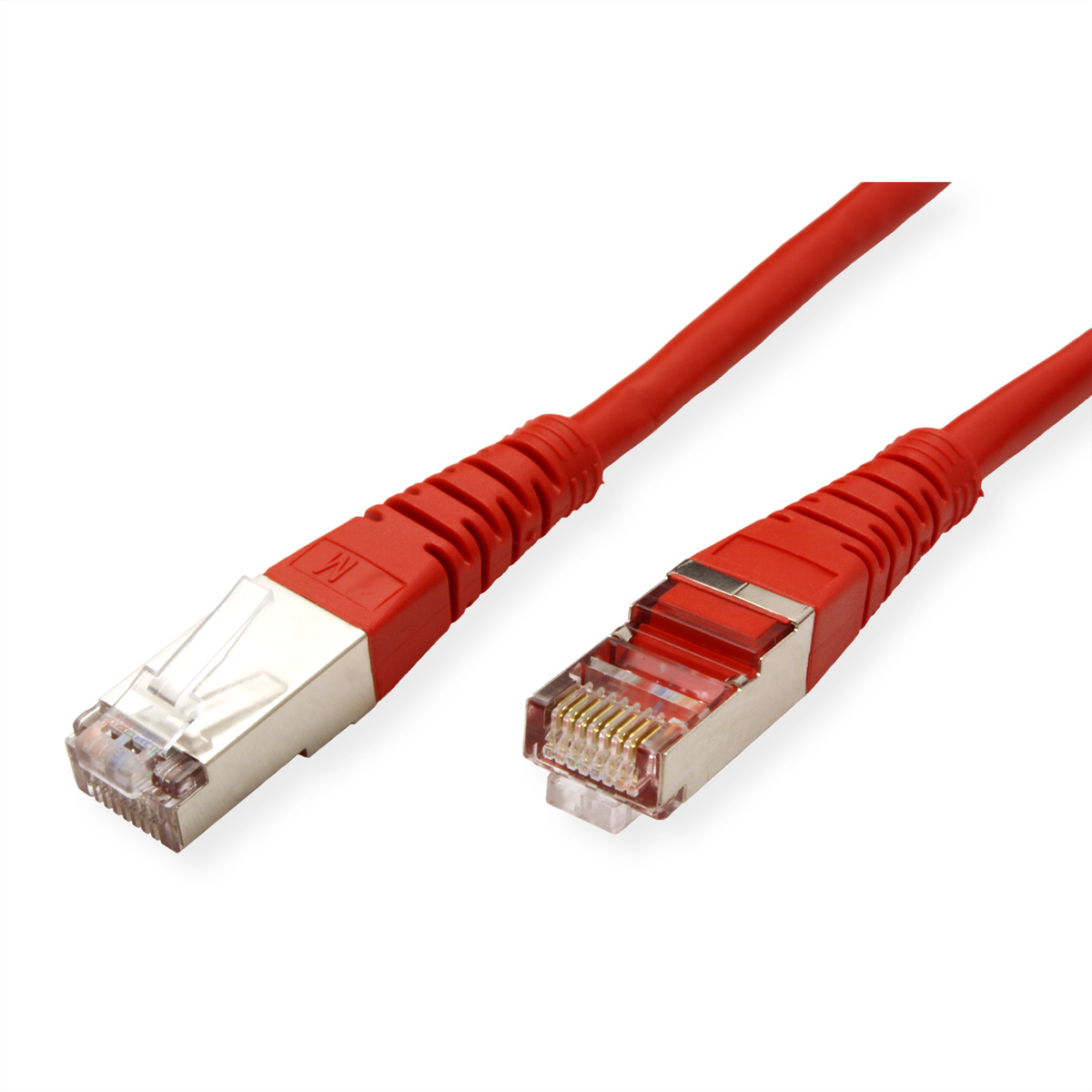 Twee rode Ethernet-kabels met connectoren. Eén kabel is dichterbij en toont zijn connectoren.