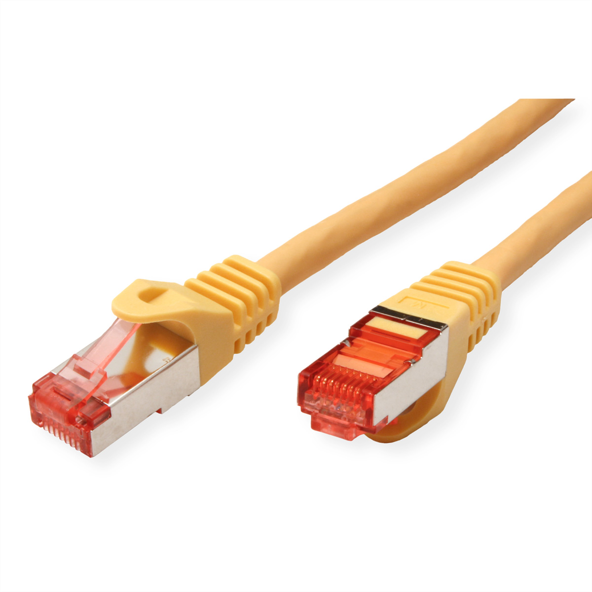 Deux câbles Ethernet jaunes avec connecteurs rouges sur fond blanc, légèrement inclinés.