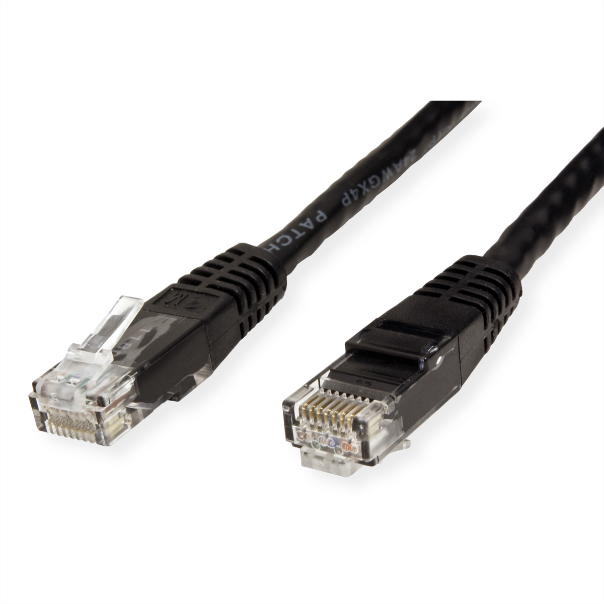Câble Ethernet noir avec connecteurs aux deux extrémités.