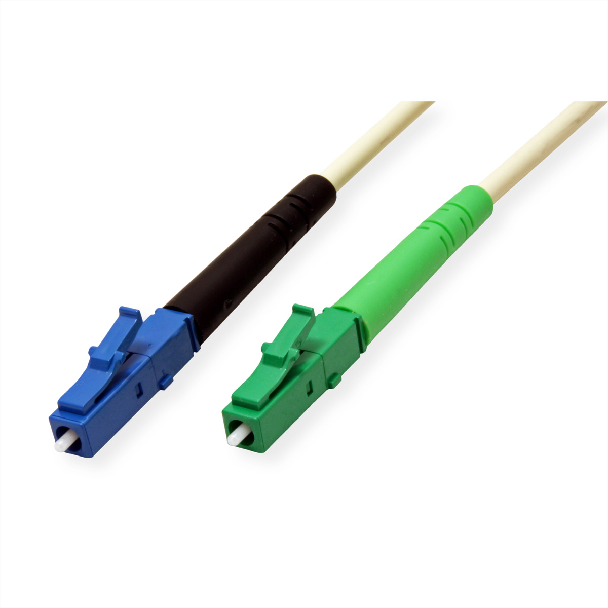 Zwei Glasfaserkabel mit Steckern. Blaue und grüne Stecker.