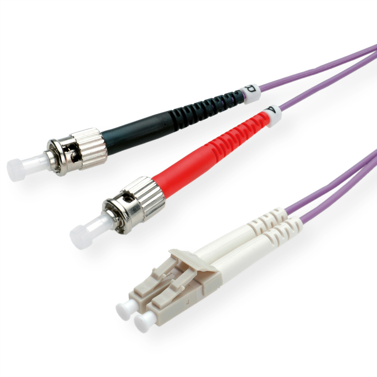 Drie glasvezelkabels met verschillend gekleurde connectoren op wit.