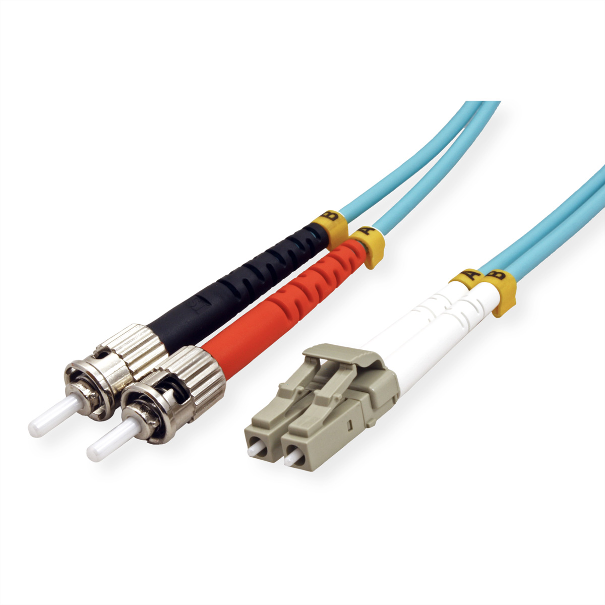Deux câbles à fibre optique avec connecteurs. Un noir et rouge, l'autre blanc.